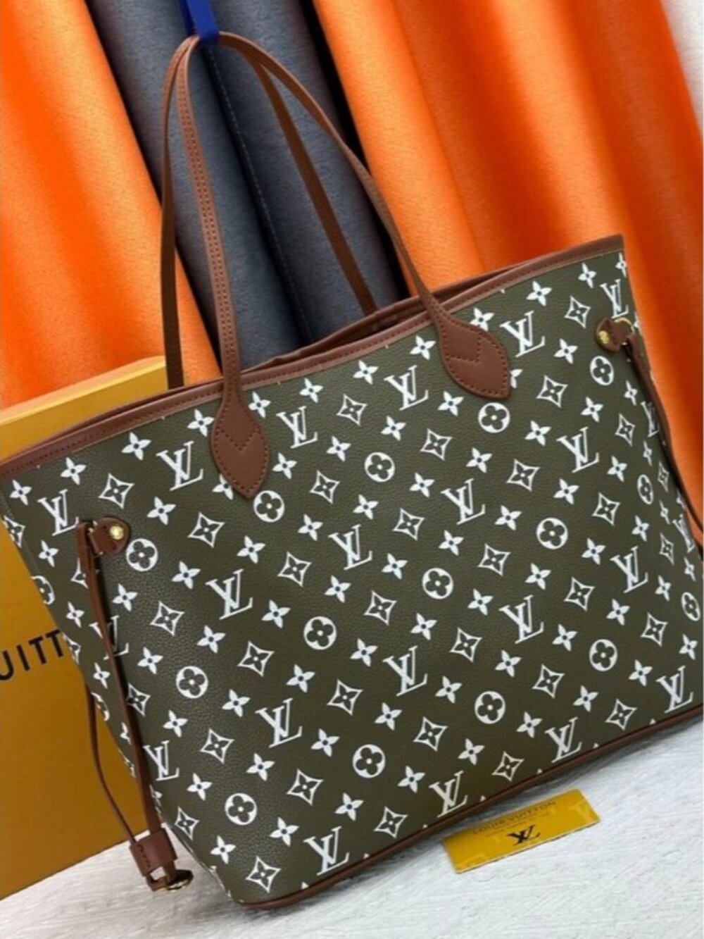 NWT - Louis Vuitton Authentic Bags - Picture 3 of 9